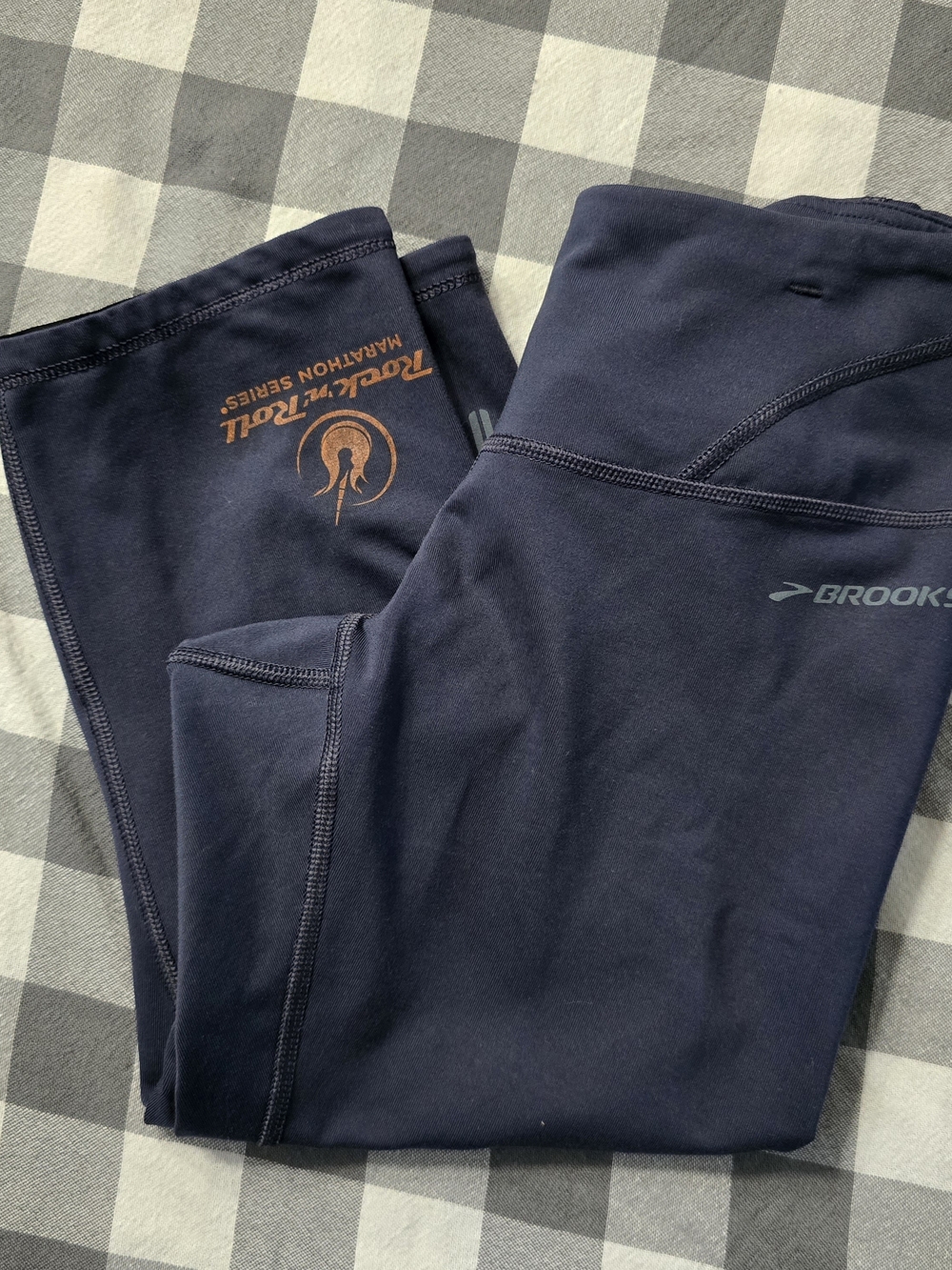 Brooks Womenâs Small Rock ânâ Roll Marathon Series Navy Capri Running Leggings